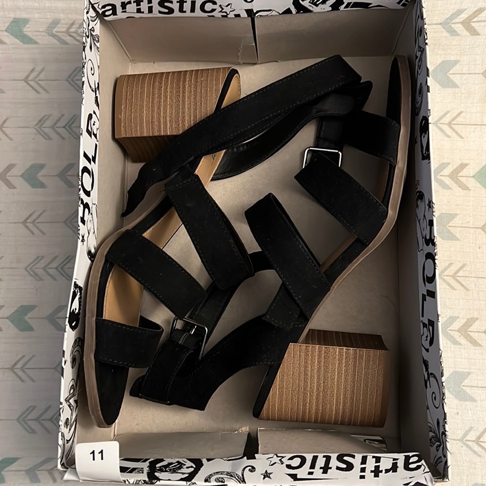 NEW Brash Sandal heels